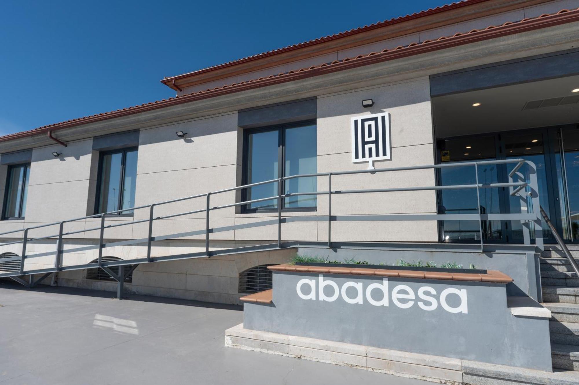Restaurante Hotel Abadesa Villagonzalo Pedernales Ngoại thất bức ảnh
